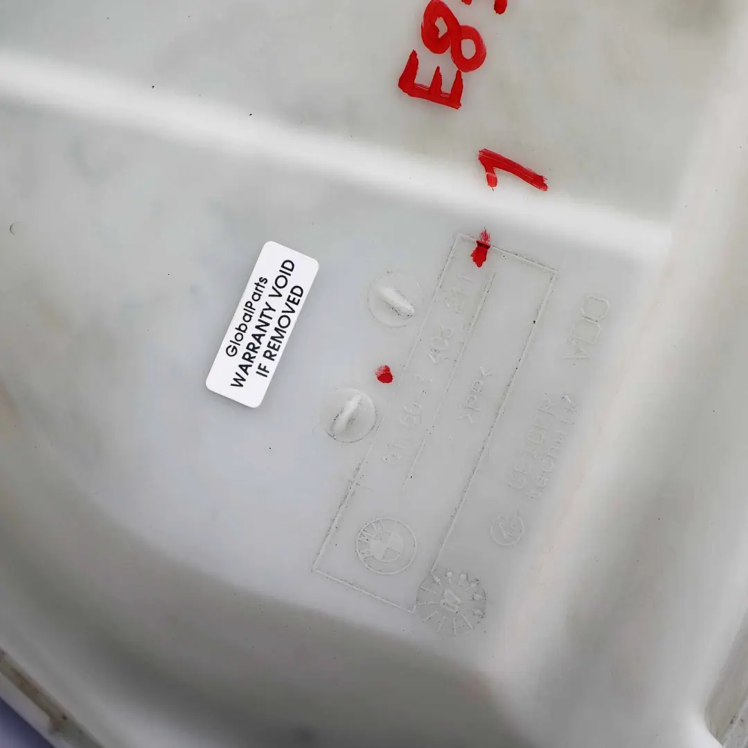 Conteneur de nettoyage de pare-brise Réservoir de lave-glace pour BMW X3 E83 LCI à propos du numéro de pièce 3403211 BMW X3 E83 LCI Conteneur de nettoyage de pare-brise Réservoir de lave-glace - SKU 3403211-1 - Numéro de pièce 3403211