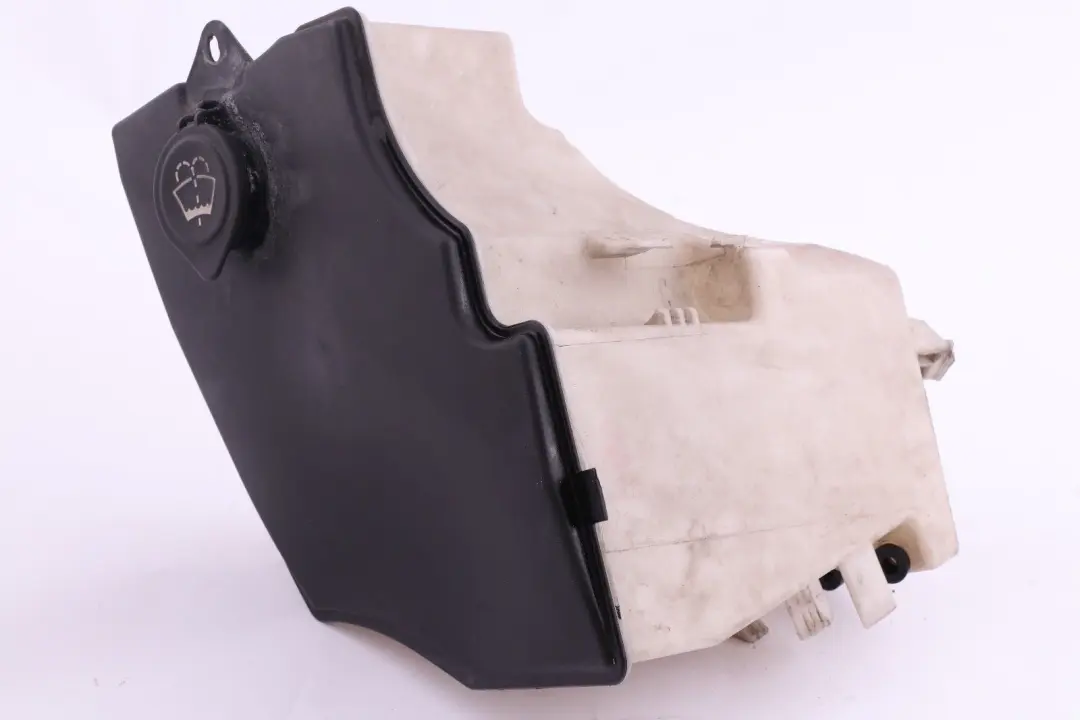 Zbiornik Zbiorniczek Płynu Spryskiwaczy do BMW X3 E83 o numerze 3403211 BMW X3 E83 Zbiornik Zbiorniczek Płynu Spryskiwaczy - SKU 3403211 - Numer Części 3403211