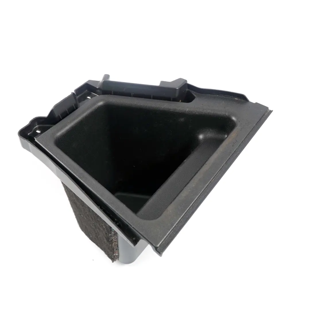Schowek półka bagażnika prawy czarny do BMW X3 E83 o numerze 3403537 BMW X3 E83 Schowek półka bagażnika prawy czarny - SKU 3403537 - Numer Części 3403537