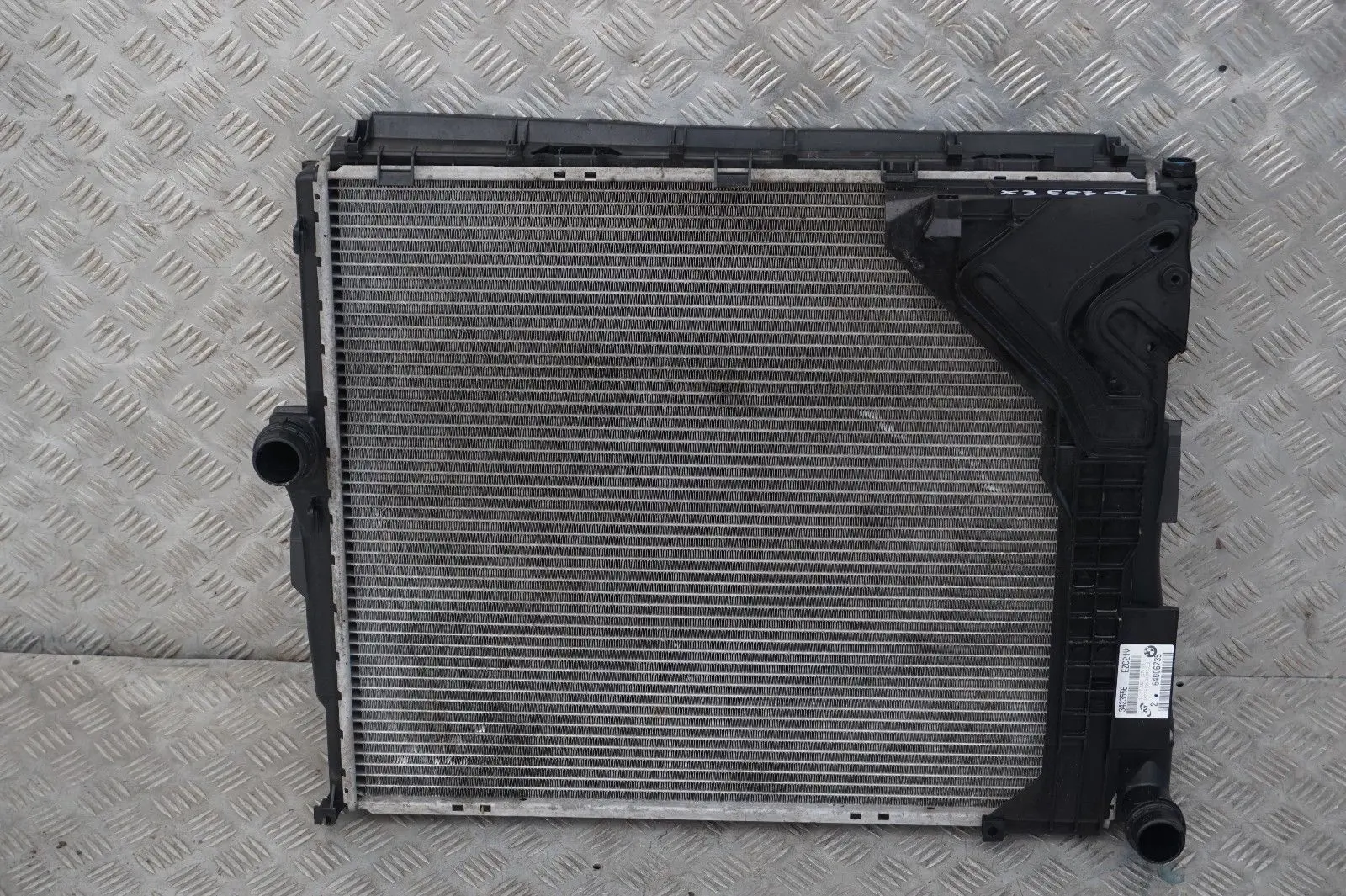 BMW X3 E83 Radiatore Motore Raffreddamento Acqua 17113403551 3403551