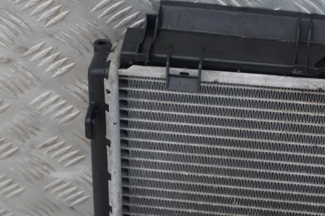 Radiateur Moteur Refroidissement Eau 1711 pour BMW X3 E83 à propos du numéro de pièce 3403551 BMW X3 E83 Radiateur Moteur Refroidissement Eau 1711 - SKU 3403551 - Numéro de pièce 3403551