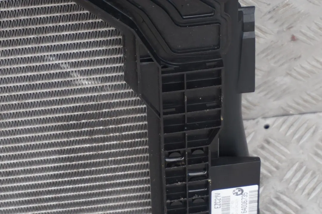 Radiador Motor Agua Refrigeracion 1711 para BMW E83 con número de pieza 3403551 BMW E83 Radiador Motor Agua Refrigeracion 1711 - SKU 3403551 - Número de pieza 3403551