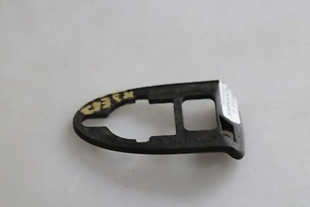 BMW X3 E83 Front Door Handle Base Lock Cylinder Right O/S - SKU 3403758 - Part number 3403758