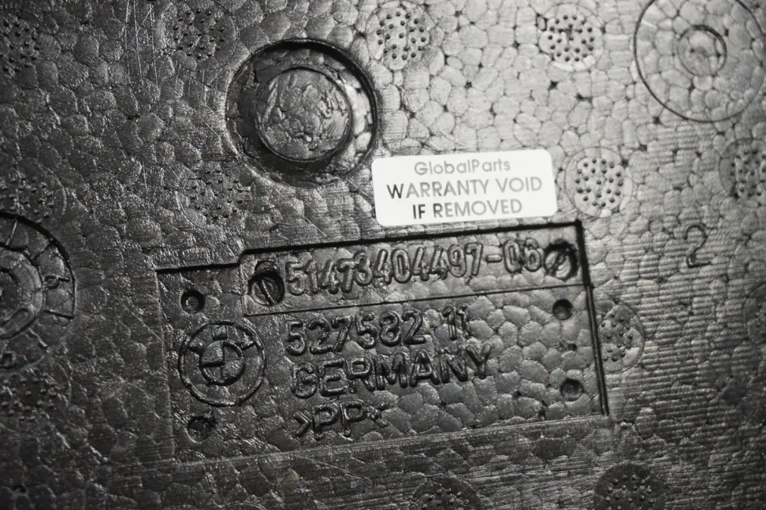 Capot Gep?ckraummulde Droite pour BMW X3 E83 à propos du numéro de pièce 3404497 BMW X3 E83 Capot Gep?ckraummulde Droite - SKU 3404497 - Numéro de pièce 3404497