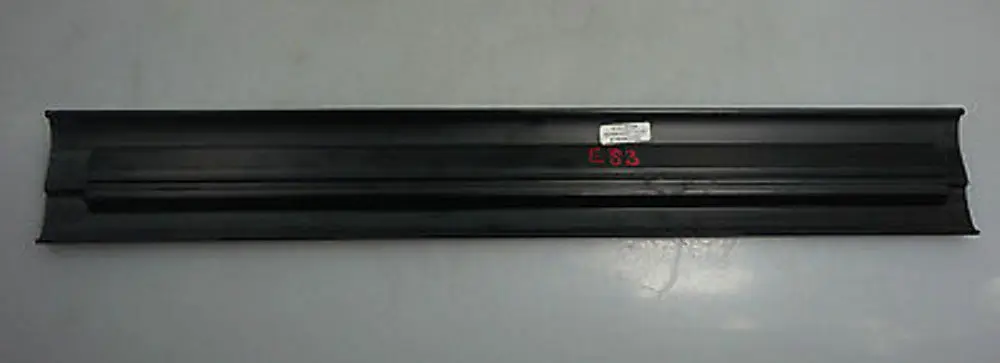 Türeinstieg Abdeckung Leiste Vorne Rechts Schwarz für BMW X3 E83 mit Teilenummer 3404765 BMW X3 E83 Türeinstieg Abdeckung Leiste Vorne Rechts Schwarz - SKU 3404765-1 - Teilenummer 3404765