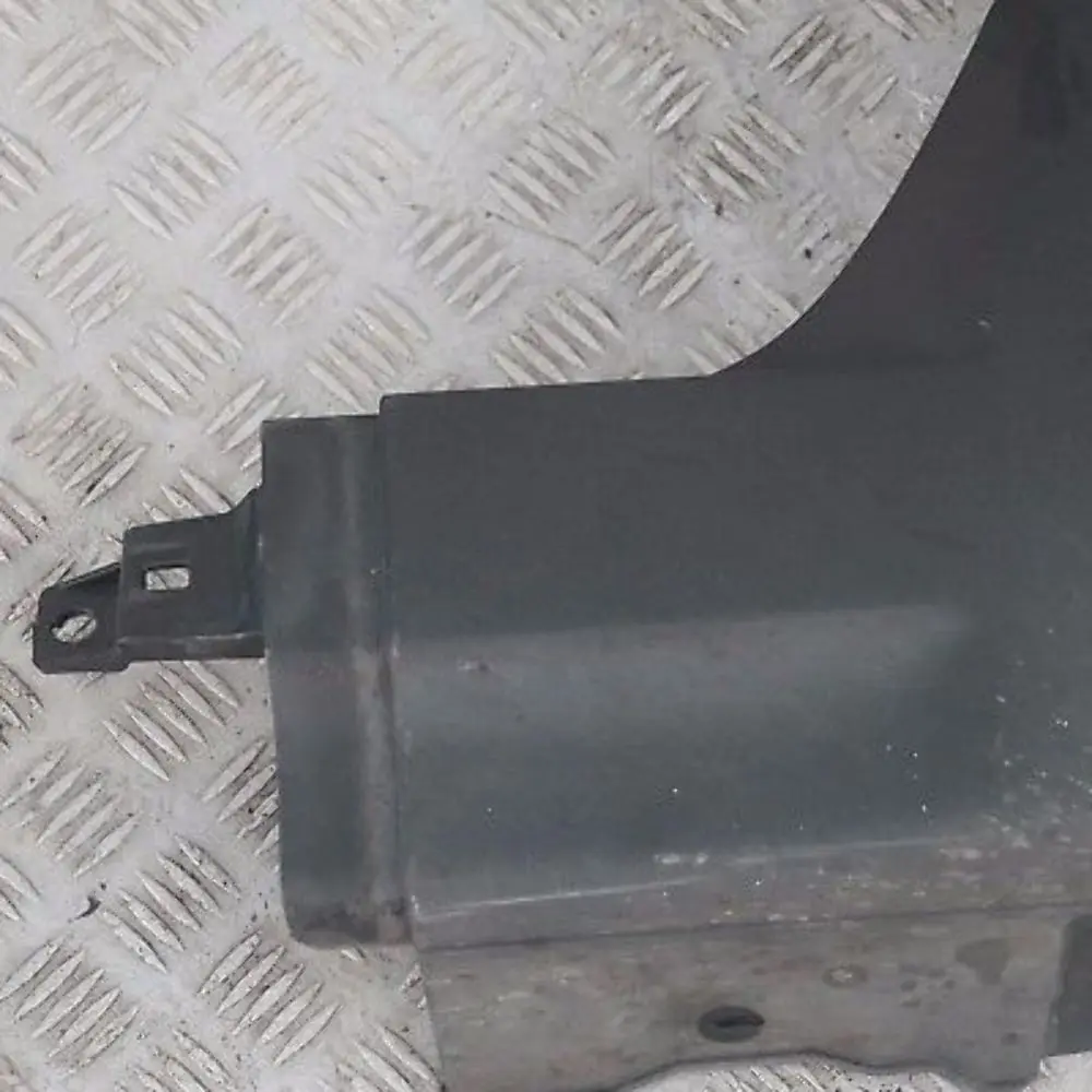 Copertura arco ruota ala anteriore destra Nero per BMW X3 E83 con numero di parte 3405818 BMW X3 E83 Copertura arco ruota ala anteriore destra Nero - SKU 3405818 - Numero di parte 3405818