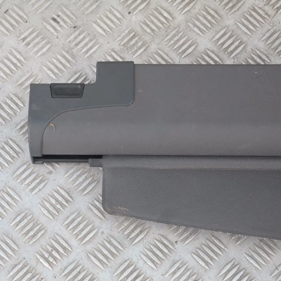 Sichtschutzrollo Gepäckraum Basaltgrau Grau für BMW X3 er E83 E83 LCI mit Teilenummer 3405905 BMW X3 er E83 E83 LCI Sichtschutzrollo Gepäckraum Basaltgrau Grau - SKU 3405905 - Teilenummer 3405905