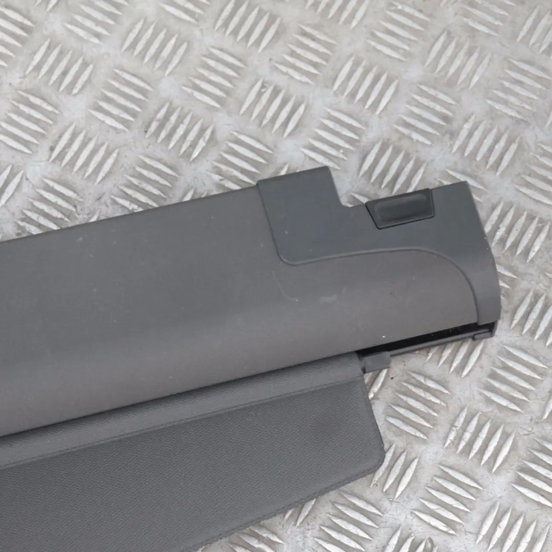 Sichtschutzrollo Gepäckraum Basaltgrau Grau für BMW X3 er E83 E83 LCI mit Teilenummer 3405905 BMW X3 er E83 E83 LCI Sichtschutzrollo Gepäckraum Basaltgrau Grau - SKU 3405905 - Teilenummer 3405905