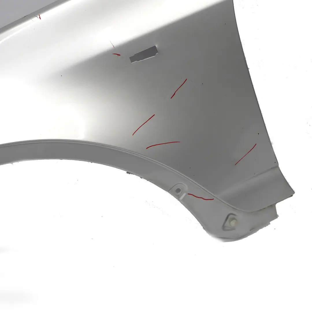 Seitenteil Kotflügel vorne links Titansilber Silber - 354 für BMW X3 E83 mit Teilenummer 3405921 BMW X3 E83 Seitenteil Kotflügel vorne links Titansilber Silber - 354 - SKU 3405921-TS3 - Teilenummer 3405921