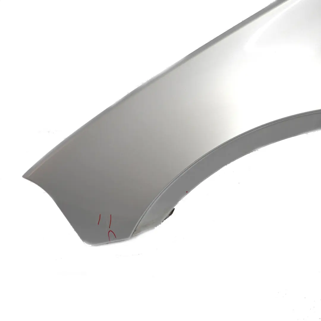 Seitenteil Kotflügel vorne links Titansilber Silber - 354 für BMW X3 E83 mit Teilenummer 3405921 BMW X3 E83 Seitenteil Kotflügel vorne links Titansilber Silber - 354 - SKU 3405921-TS3 - Teilenummer 3405921