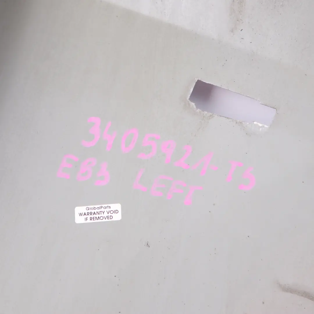 Błotnik Lewy Przód Przedni Titansilber do BMW X3 E83 o numerze 3405921 BMW X3 E83 Błotnik Lewy Przód Przedni Titansilber - SKU 3405921-TS - Numer Części 3405921