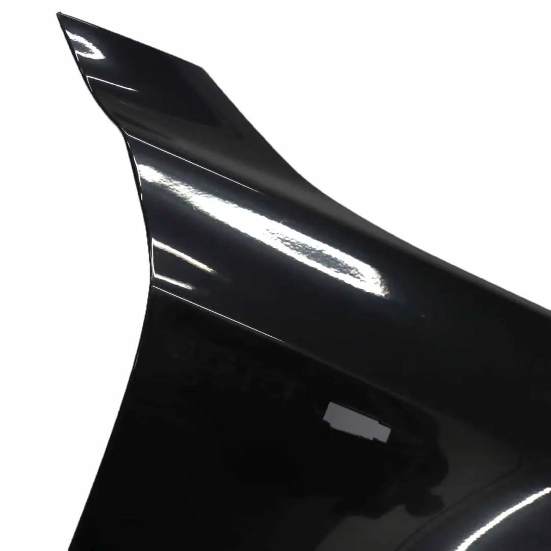 Aleta Lateral Delantera Derecha Negro Zafiro Metalizado - 475 para BMW X3 E83 con número de pieza 3405922 BMW X3 E83 Aleta Lateral Delantera Derecha Negro Zafiro Metalizado - 475 - SKU 3405922-BS7 - Número de pieza 3405922