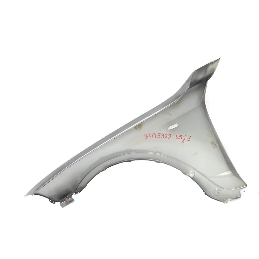 Parafango BMW X3 E83 Ala laterale anteriore destra Silbergrau Grigio Argento A08 per con numero di parte 3405922 Parafango BMW X3 E83 Ala laterale anteriore destra Silbergrau Grigio Argento A08 - SKU 3405922-SBG3 - Numero di parte 3405922