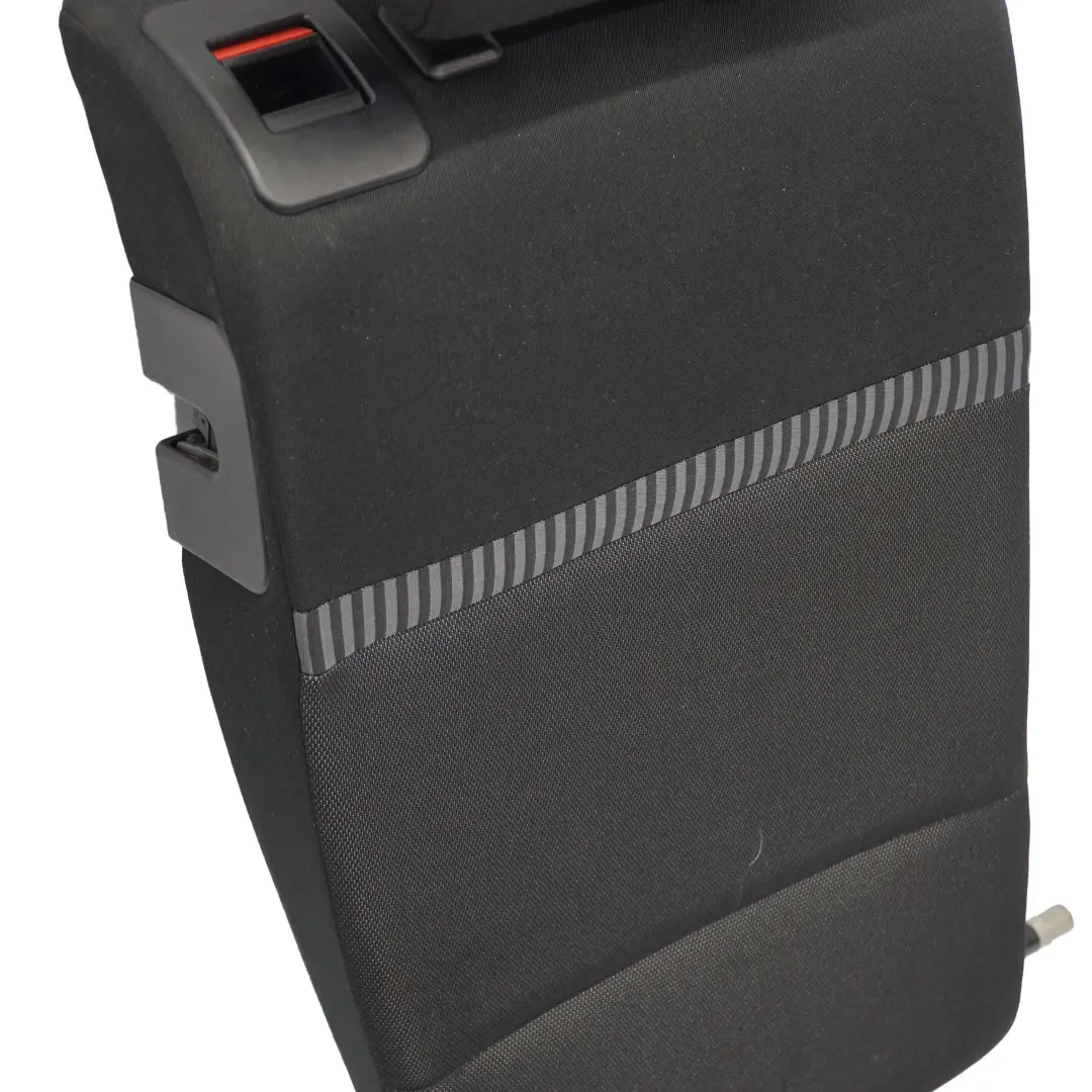 Reference Reste Tissu Arriere Droite Anthracite pour BMW X3 Serie E83 à propos du numéro de pièce 3410374 BMW X3 Serie E83 Reference Reste Tissu Arriere Droite Anthracite - SKU 3410374 - Numéro de pièce 3410374