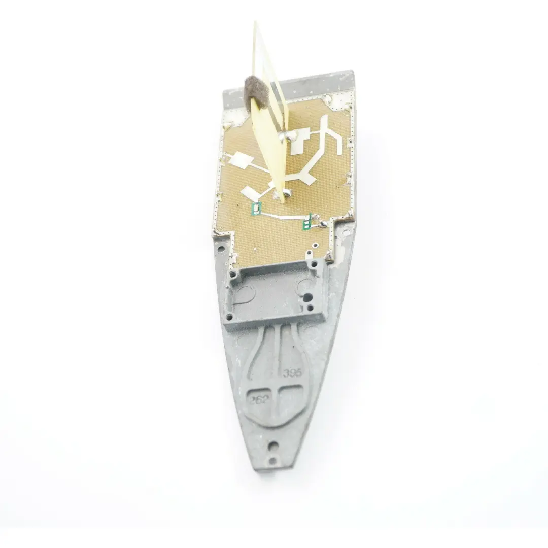 Antenna pinna squalo tetto Unità modulo antenna per BMW X3 E83 con numero di parte 3411471 BMW X3 E83 Antenna pinna squalo tetto Unità modulo antenna - SKU 3411471 - Numero di parte 3411471