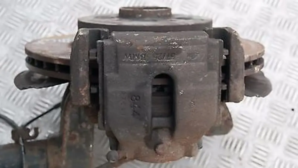 FRONT RIGHT O/S LEG SUSPENSION AXLE BRAKE DISC HUB SET to BMW X3 Series E83 with Part number 31303411620 BMW X3 Series E83 FRONT RIGHT O/S LEG SUSPENSION AXLE BRAKE DISC HUB SET - SKU 3411620 - Part number 31303411620