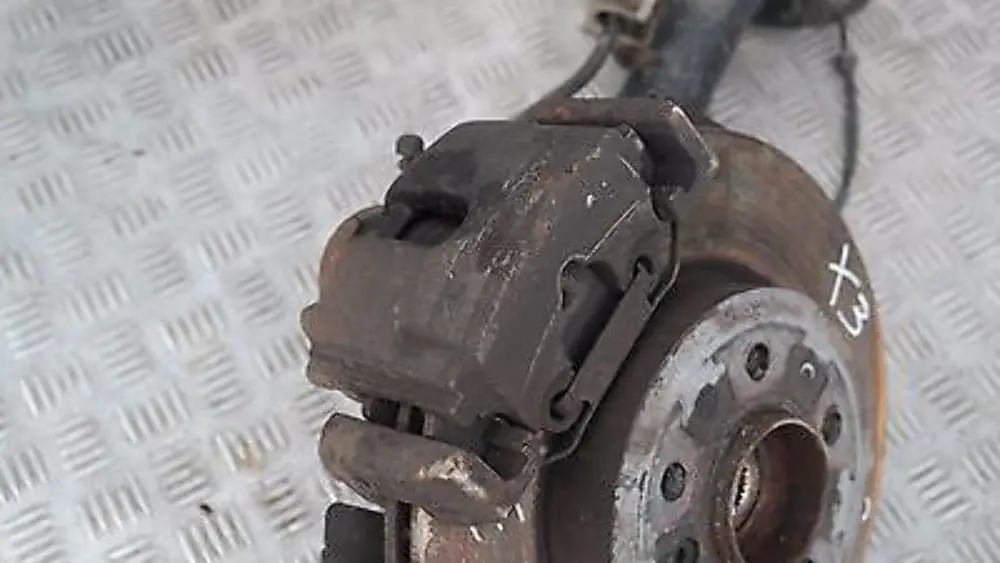 FRONT RIGHT O/S LEG SUSPENSION AXLE BRAKE DISC HUB SET to BMW X3 Series E83 with Part number 31303411620 BMW X3 Series E83 FRONT RIGHT O/S LEG SUSPENSION AXLE BRAKE DISC HUB SET - SKU 3411620 - Part number 31303411620