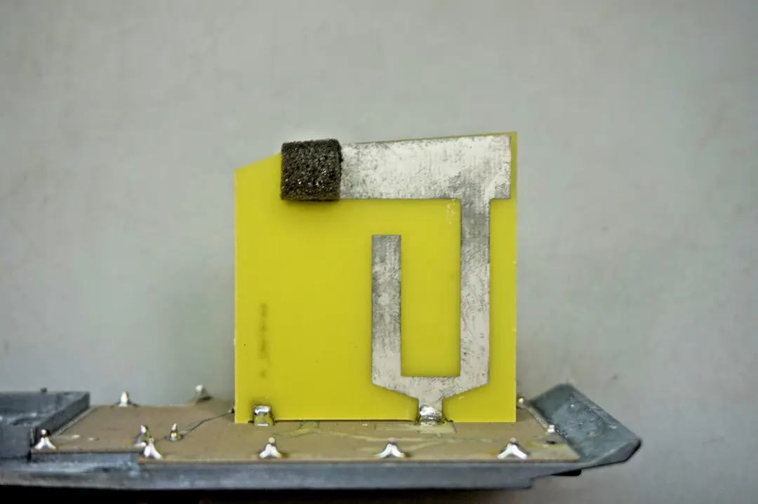 Roof Antenna Telephone to BMW X3 SERIES E83 LCI with Part number 3411632 BMW X3 SERIES E83 LCI Roof Antenna Telephone - SKU 3411632 - Part number 3411632