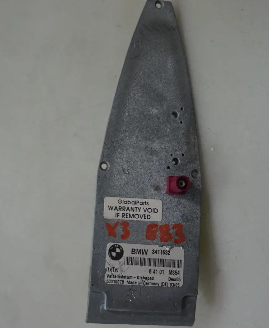 Reihe E83 LCI Dachantenne Telefon für BMW X3 mit Teilenummer 3411632 BMW X3 Reihe E83 LCI Dachantenne Telefon - SKU 3411632 - Teilenummer 3411632