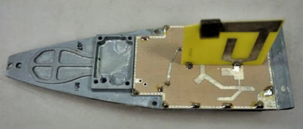 Reihe E83 LCI Dachantenne Telefon für BMW X3 mit Teilenummer 3411632 BMW X3 Reihe E83 LCI Dachantenne Telefon - SKU 3411632 - Teilenummer 3411632