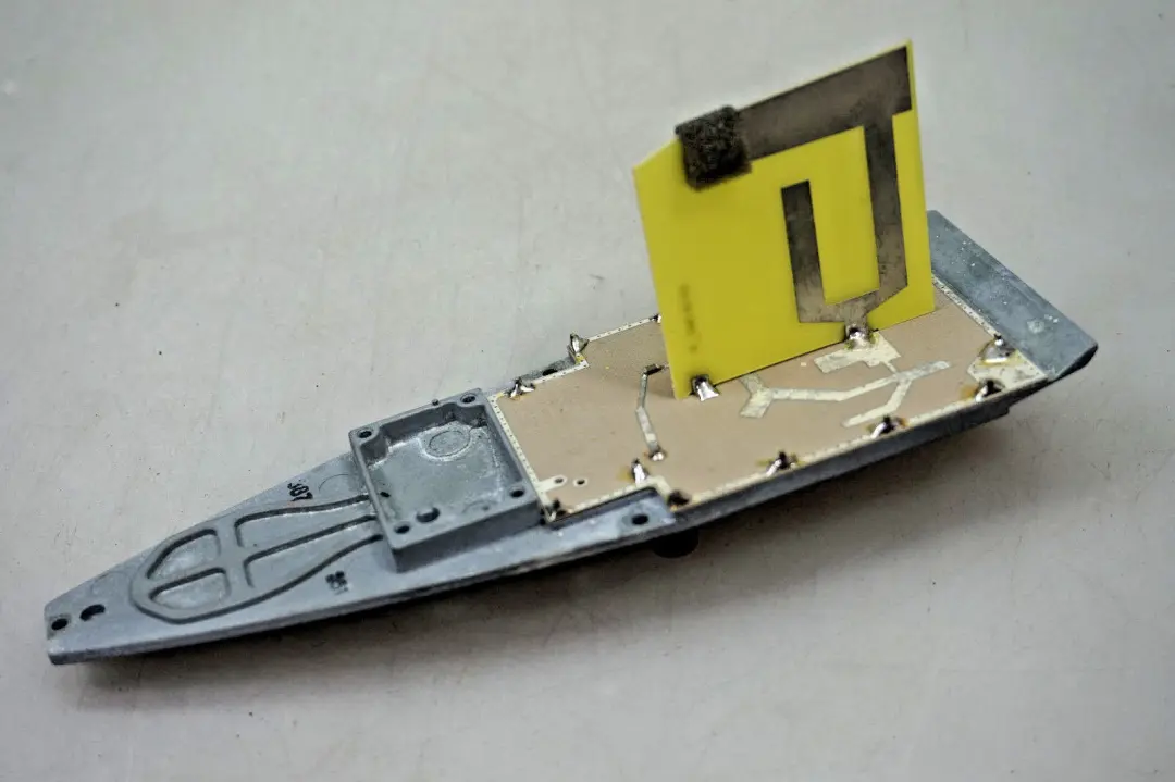 Reihe E83 LCI Dachantenne Telefon für BMW X3 mit Teilenummer 3411632 BMW X3 Reihe E83 LCI Dachantenne Telefon - SKU 3411632 - Teilenummer 3411632