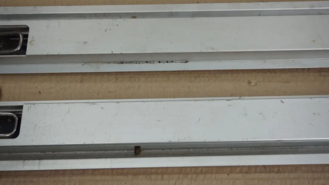 Kit de rails d'arrimage gauche/droit pour couvercle coffre pour BMW X3 E83 à propos du numéro de pièce 3411941 BMW X3 E83 Kit de rails d'arrimage gauche/droit pour couvercle coffre - SKU 3411941 - Numéro de pièce 3411941