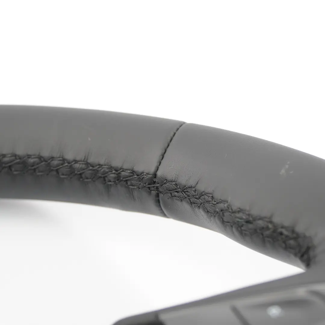 NOUVEAU Volant cuir noir multifonction pour Renault Master 3 à propos du numéro de pièce 34121932A Renault Master 3 NOUVEAU Volant cuir noir multifonction - SKU 34121932A-1 - Numéro de pièce 34121932A