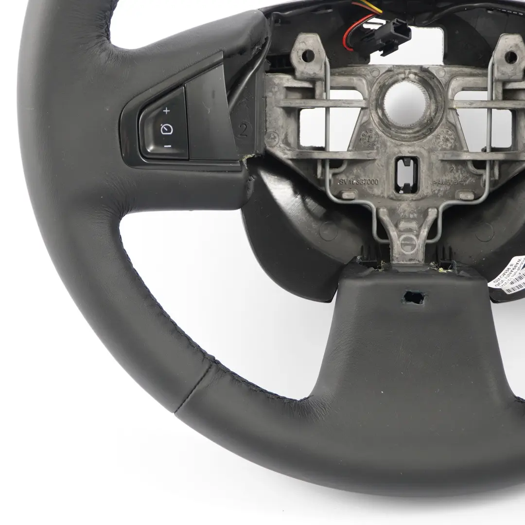 NOUVEAU Volant cuir noir multifonction pour Renault Master 3 à propos du numéro de pièce 34121932A Renault Master 3 NOUVEAU Volant cuir noir multifonction - SKU 34121932A-1 - Numéro de pièce 34121932A