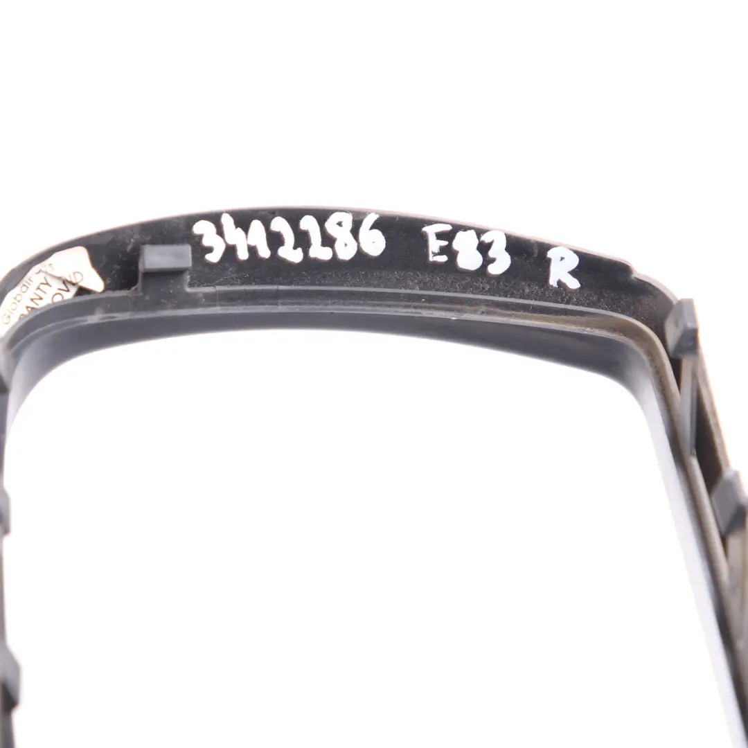 Derecha anillo de soporte de la aleta Espejo Marco Carcasa para BMW X3 E83 con número de pieza 3412286 BMW X3 E83 Derecha anillo de soporte de la aleta Espejo Marco Carcasa - SKU 3412286 - Número de pieza 3412286