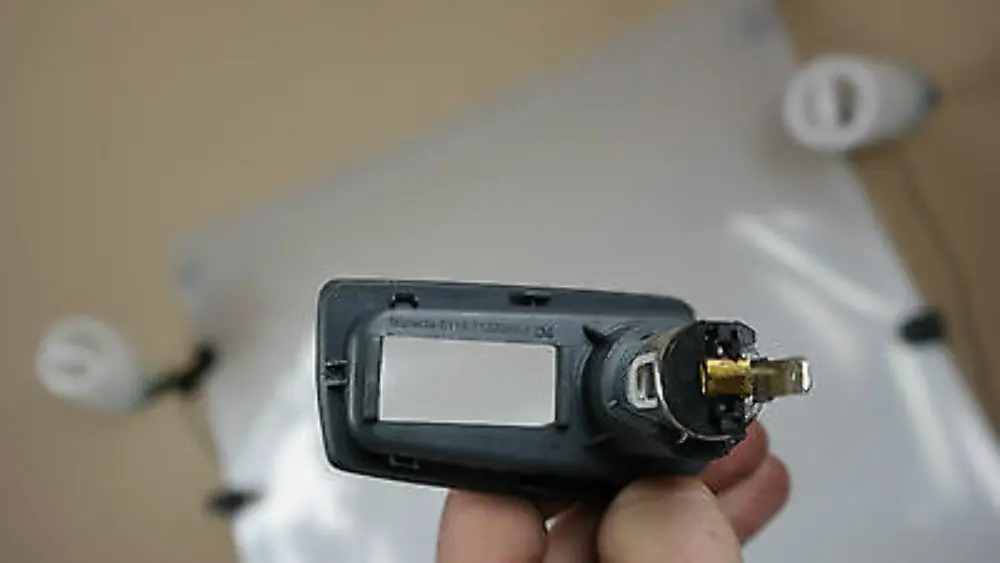 Socket mount cigarette lighter ALASKAGRAU GREY to BMW 1 Series E87 with Part number 51167132049 BMW 1 Series E87 Socket mount cigarette lighter ALASKAGRAU GREY - SKU 7132049 - Part number 51167132049