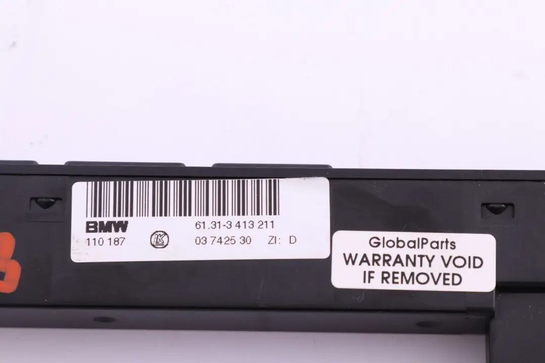 Consola Central DSC PDC Panel De Interruptores para BMW E83 con número de pieza 3413211 BMW E83 Consola Central DSC PDC Panel De Interruptores - SKU 3413211 - Número de pieza 3413211