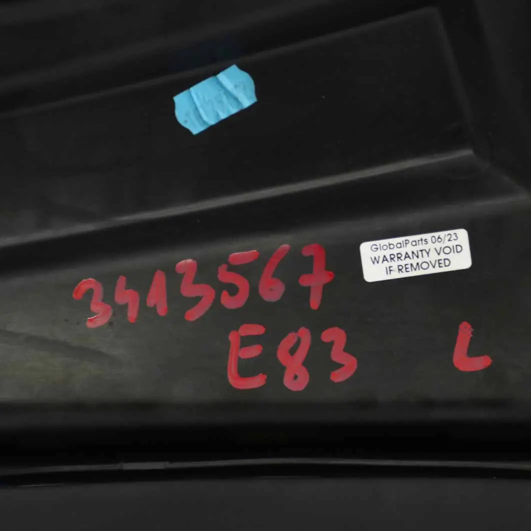 Boczek Kanapy Lewy Tył Czarny do BMW X3 E83 o numerze 3413567 BMW X3 E83 Boczek Kanapy Lewy Tył Czarny - SKU 3413567 - Numer Części 3413567