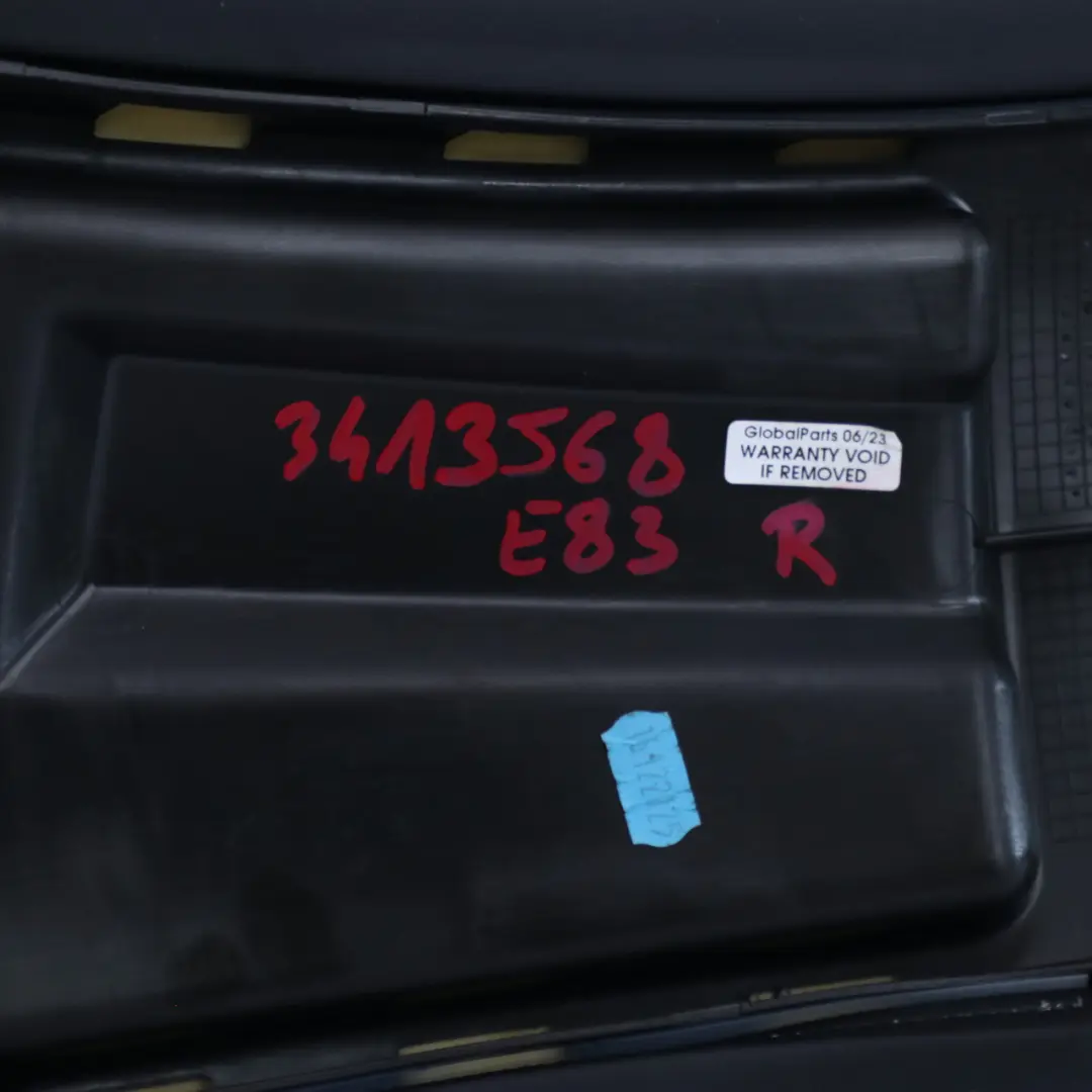 BMW X3 E83 Seitenteil Rücksitz Rechts Finisher Abdeckung Schwarz 3330438 - SKU 3413568 - Teilenummer 3413568