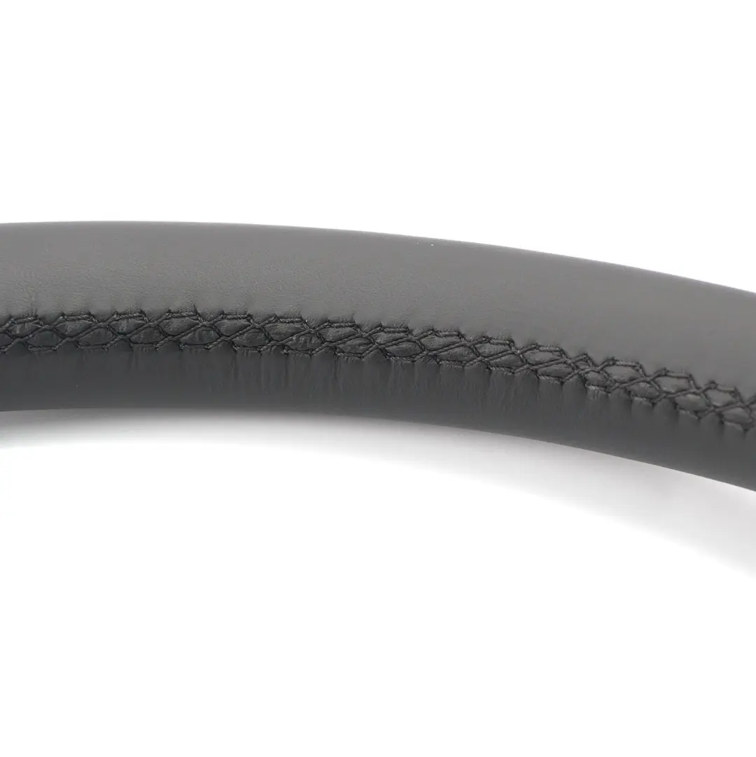 NUOVO Pelle Nera Volante per Renault Trafic III F82 Opel Vivaro Primastar con numero di parte 34138143C Renault Trafic III F82 Opel Vivaro Primastar NUOVO Pelle Nera Volante - SKU 34138143C-1 - Numero di parte 34138143C