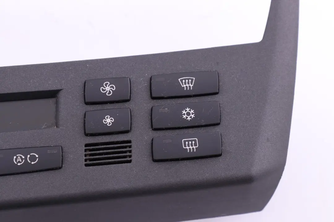 Automatico A/C Interruttori Unità Controllo Aria Condizionata per BMW E83 con numero di parte 3413866 BMW E83 Automatico A/C Interruttori Unità Controllo Aria Condizionata - SKU 3413866 - Numero di parte 3413866