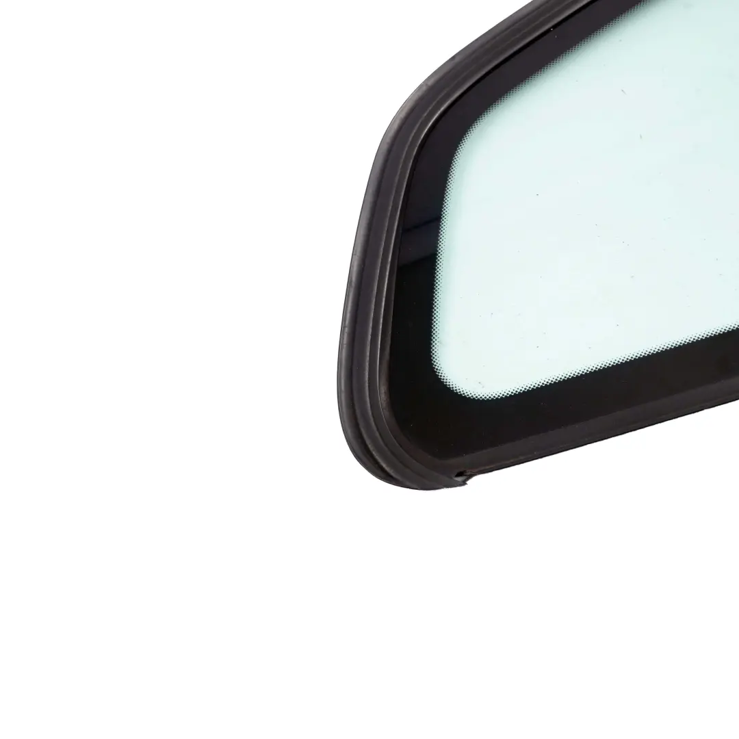 Finestrino Laterale Fisso Vetro Verde Posteriore Destro As2 per BMW X3 E83 con numero di parte 3413916 BMW X3 E83 Finestrino Laterale Fisso Vetro Verde Posteriore Destro As2 - SKU 3413916-1 - Numero di parte 3413916