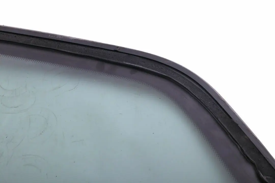 Fenetre Laterale Festst Noir Arriere Droite 5136 pour BMW X3 E83 LCI à propos du numéro de pièce 3413918 BMW X3 E83 LCI Fenetre Laterale Festst Noir Arriere Droite 5136 - SKU 3413918 - Numéro de pièce 3413918