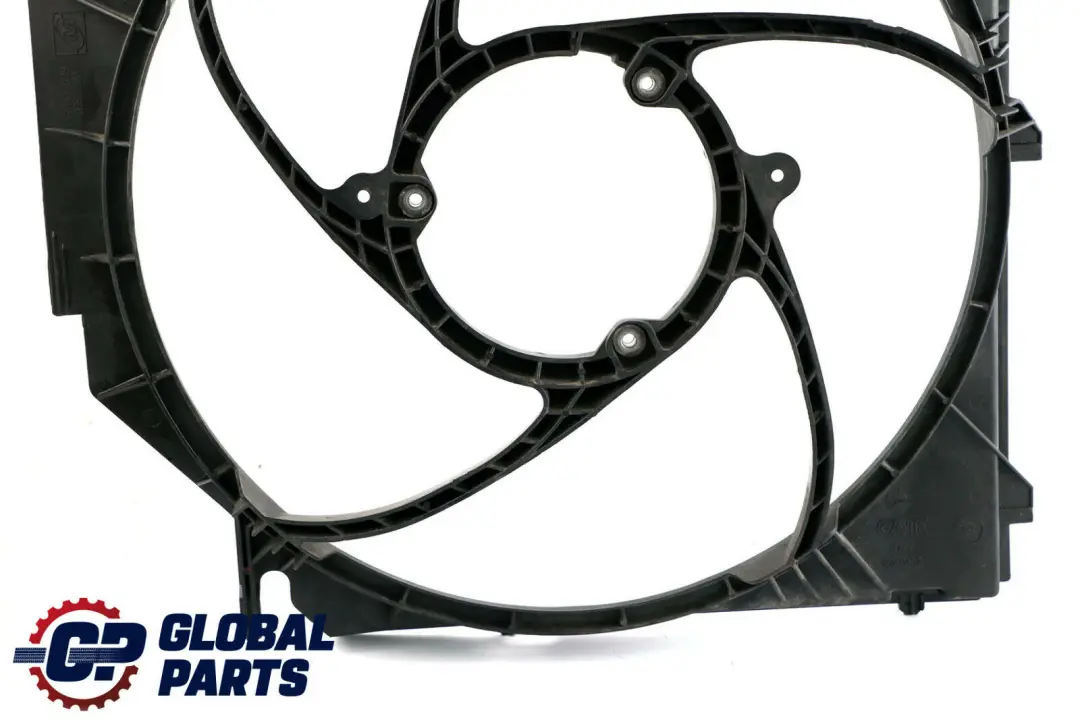 Moteur Radiateur Linceul Avec Ventilateur 400W pour BMW X3 Serie E83 à propos du numéro de pièce 3414008 BMW X3 Serie E83 Moteur Radiateur Linceul Avec Ventilateur 400W - SKU 3414008 - Numéro de pièce 3414008