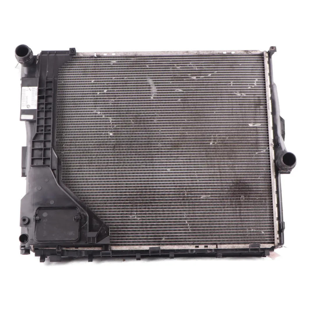 E83N LCI Motore Acqua Refrigerante Radiatore per BMW X3 E83 con numero di parte 3414986 BMW X3 E83 E83N LCI Motore Acqua Refrigerante Radiatore - SKU 3414986 - Numero di parte 3414986