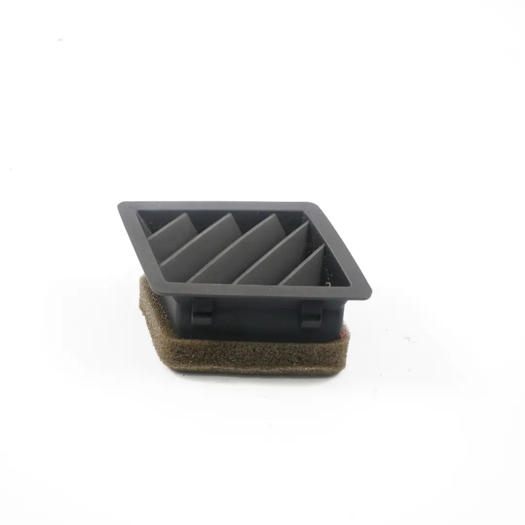 Buse degivrage couverture d'air droit garniture interieure 3415358 para BMW X3 E83 con número de pieza 3415360 BMW X3 E83 Buse degivrage couverture d'air droit garniture interieure 3415358 - SKU 3415360 - Número de pieza 3415360