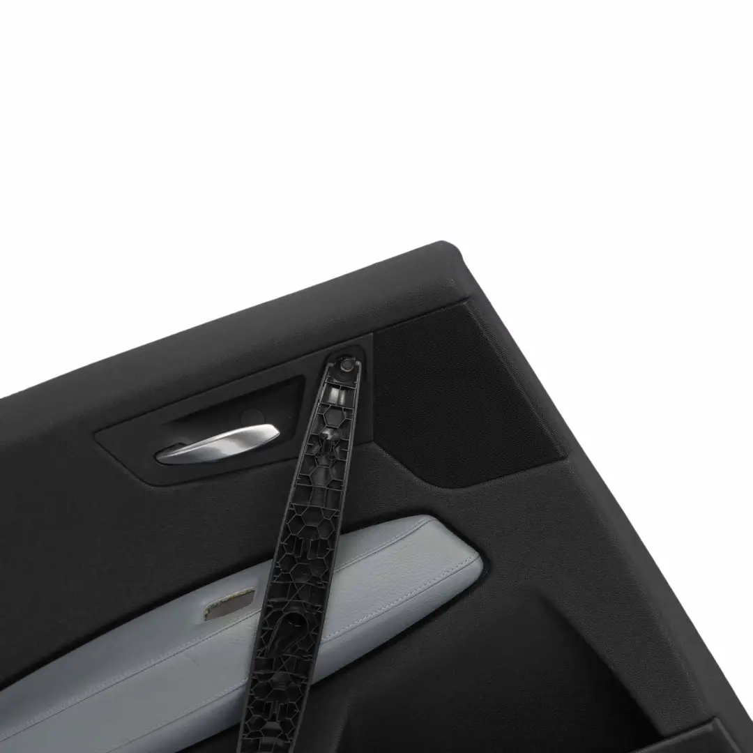 Boczek Drzwi Lewy Tył Skóra do BMW X3 E83 o numerze 3415901 BMW X3 E83 Boczek Drzwi Lewy Tył Skóra - SKU 3415901-1 - Numer Części 3415901