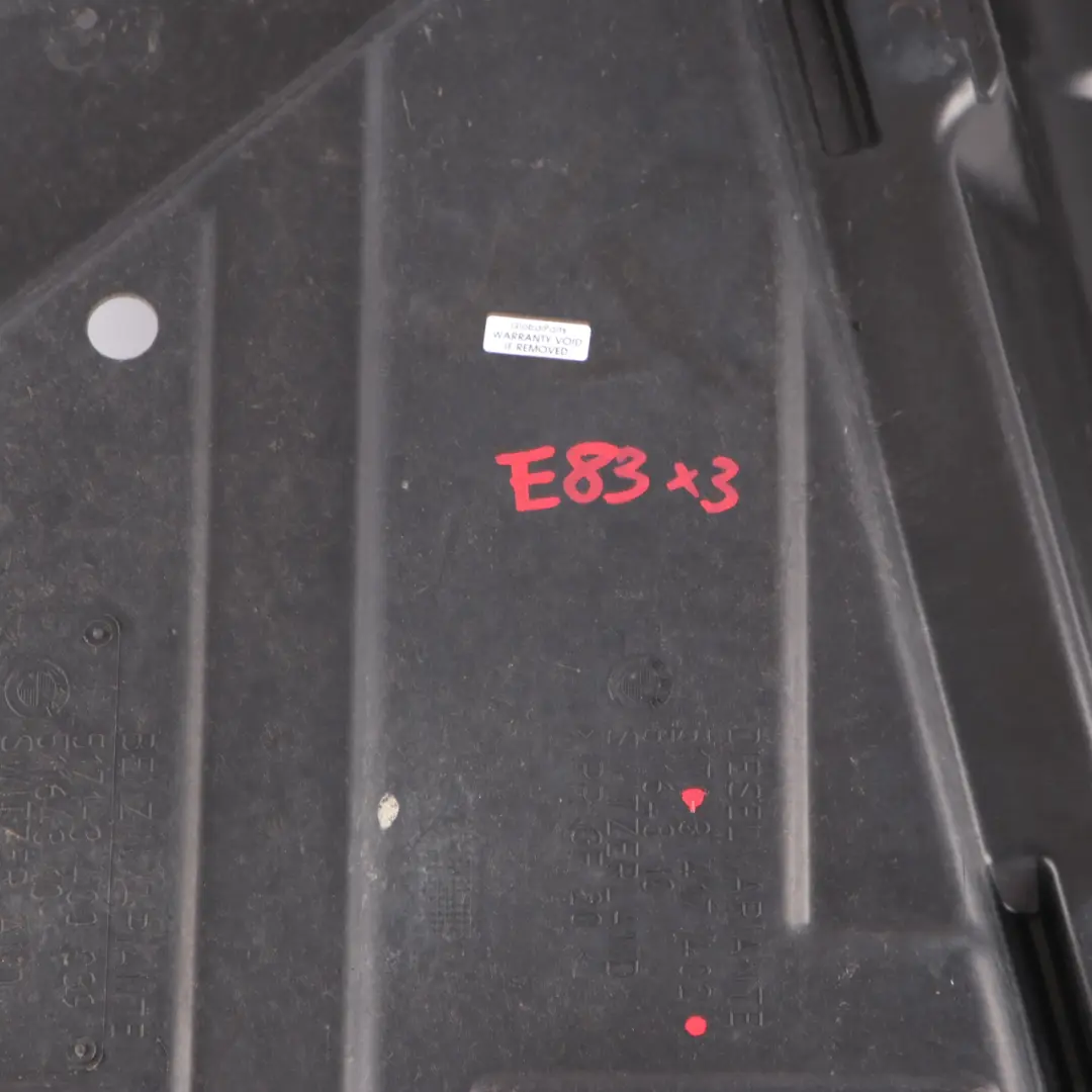 E83N LCI Cubierta depósito escudo protección izquierda para BMW X3 E83 con número de pieza 3417402 BMW X3 E83 E83N LCI Cubierta depósito escudo protección izquierda - SKU 3417402 - Número de pieza 3417402