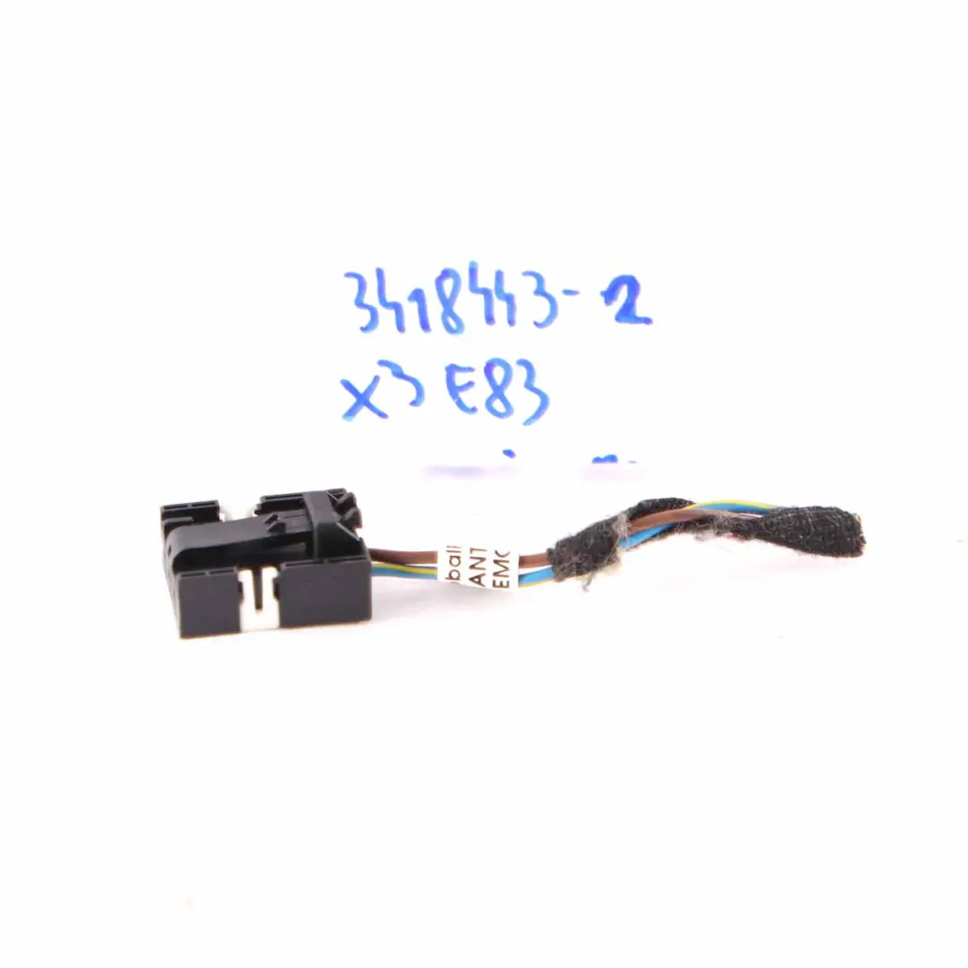 Kabel Przewód Wtyczka Lampy Tył 8369712 do BMW X3 E83 o numerze 3418443 BMW X3 E83 Kabel Przewód Wtyczka Lampy Tył 8369712 - SKU 3418443-2 - Numer Części 3418443