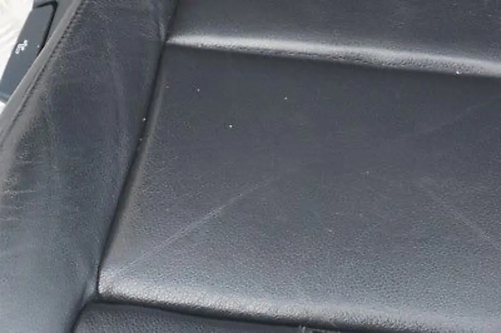 BMW X3 er E83 Sport Sitz Fahrerseite Vorne Rechts Sensatec Vinyl Schwarz - SKU 3421842 - Teilenummer 3421842