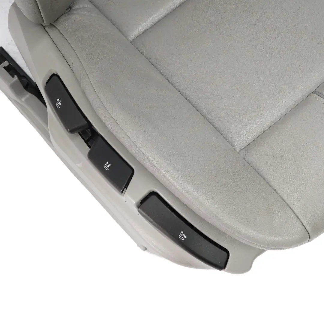 Sedile In Pelle BMW X3 E83 LCI Sport Anteriore Destro Interno Grigio Nevada per con numero di parte 3421901 Sedile In Pelle BMW X3 E83 LCI Sport Anteriore Destro Interno Grigio Nevada - SKU 3421901-1 - Numero di parte 3421901