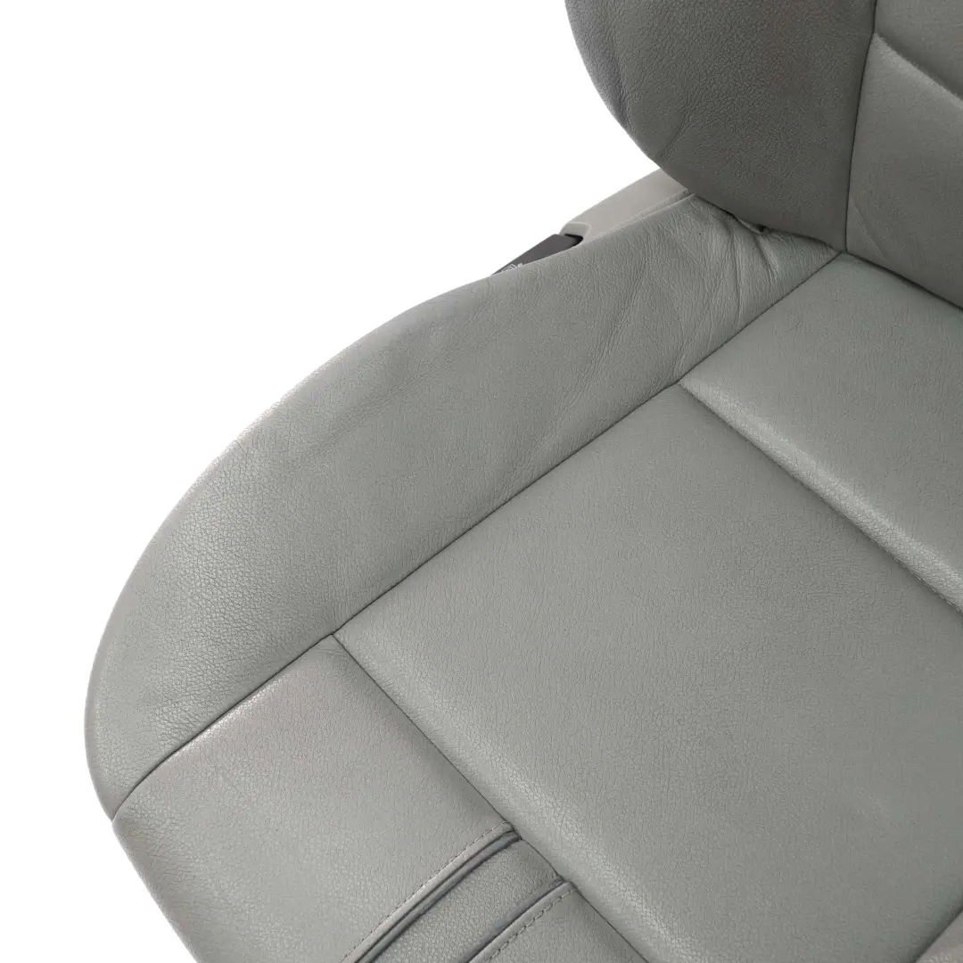 Fotel Prawy Skóra Nevada Szary do BMW X3 E83 LCI o numerze 3421901 BMW X3 E83 LCI Fotel Prawy Skóra Nevada Szary - SKU 3421901-1 - Numer Części 3421901