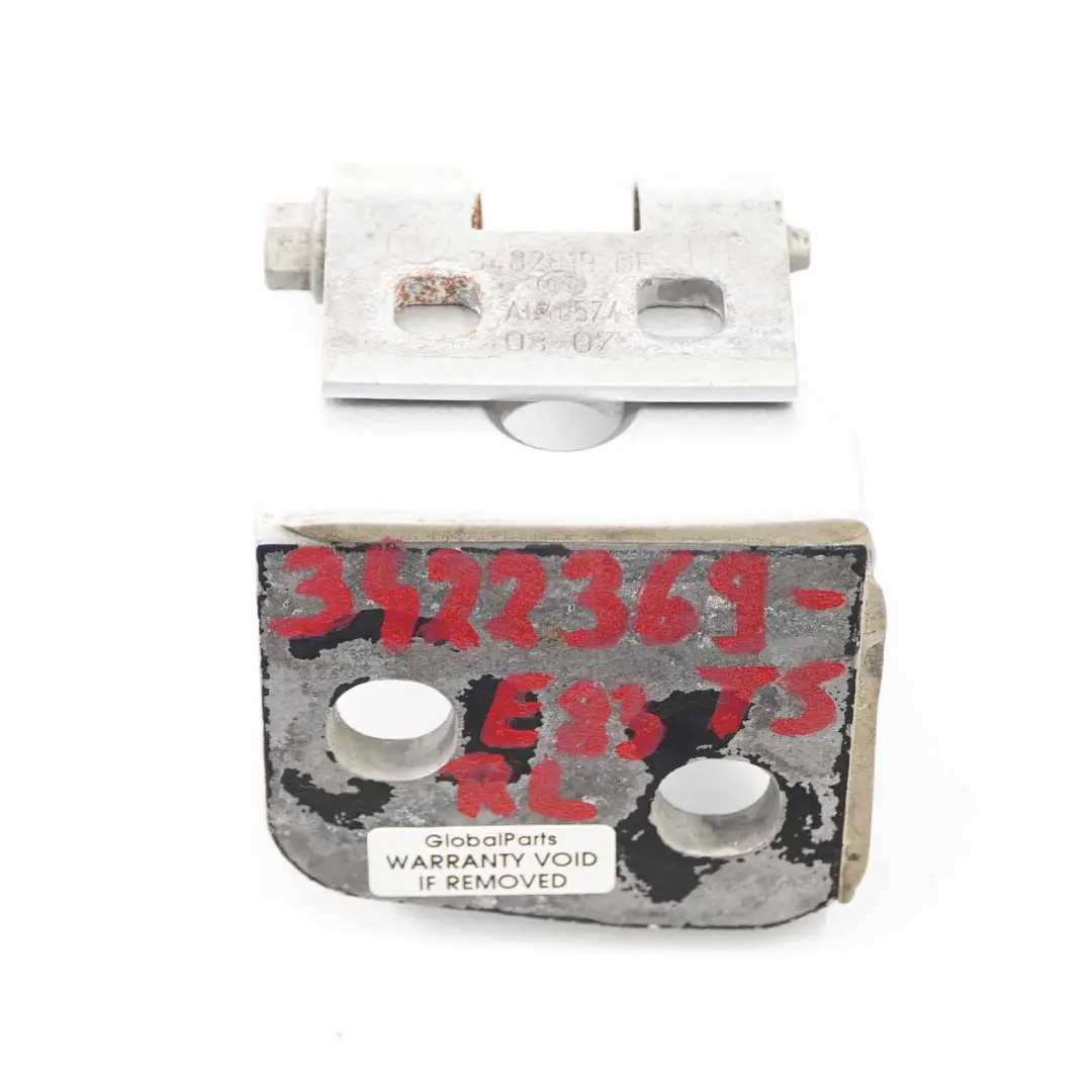 Bisagra Puerta Delantera Trasera Izquierda Superior Titansilber 354 para BMW X3 E83 con número de pieza 3422369 BMW X3 E83 Bisagra Puerta Delantera Trasera Izquierda Superior Titansilber 354 - SKU 3422369-TS - Número de pieza 3422369