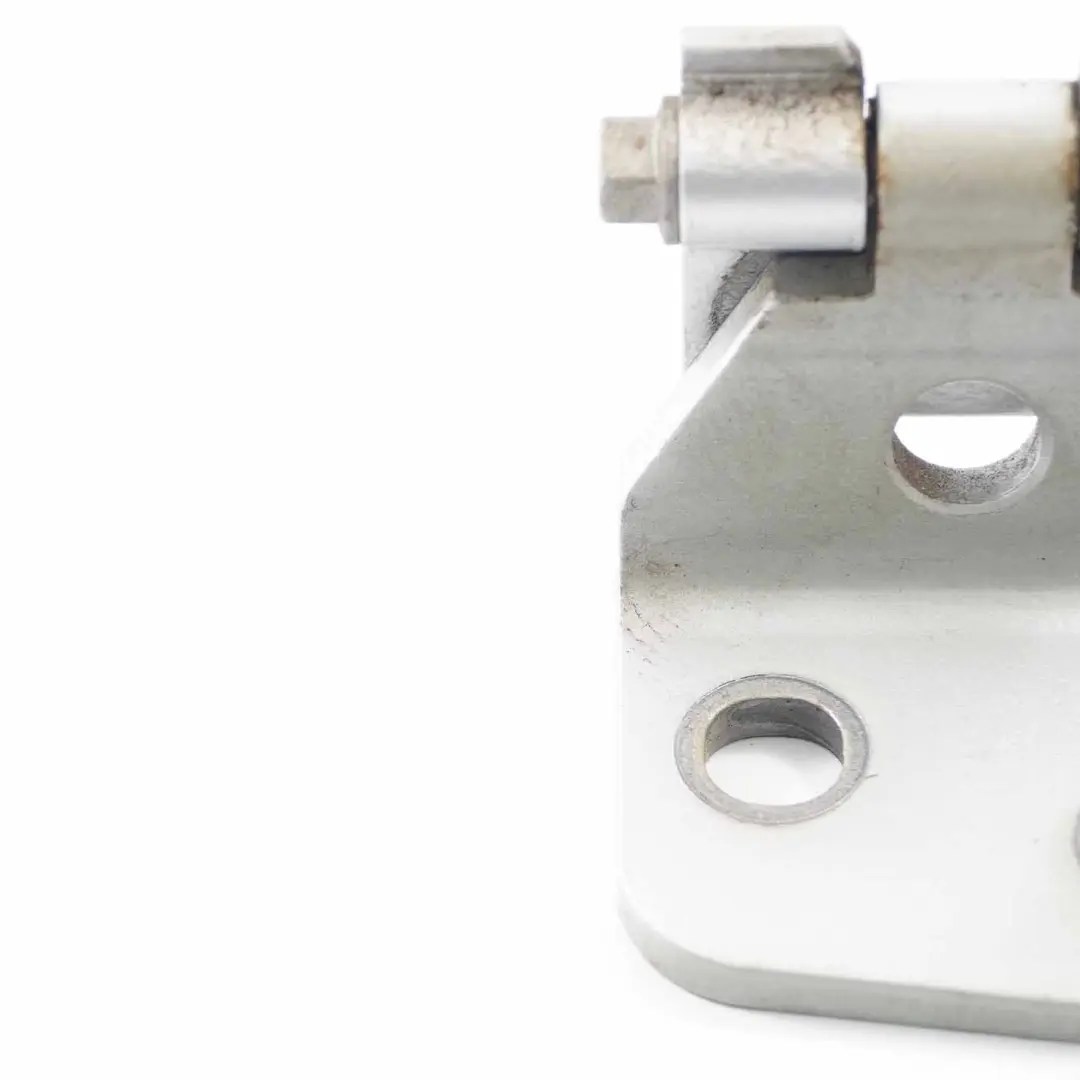 Bisagra Puerta Delantera Trasera Derecha Superior Titansilber - 354 para BMW X3 E83 con número de pieza 3422370 BMW X3 E83 Bisagra Puerta Delantera Trasera Derecha Superior Titansilber - 354 - SKU 3422370-TS - Número de pieza 3422370
