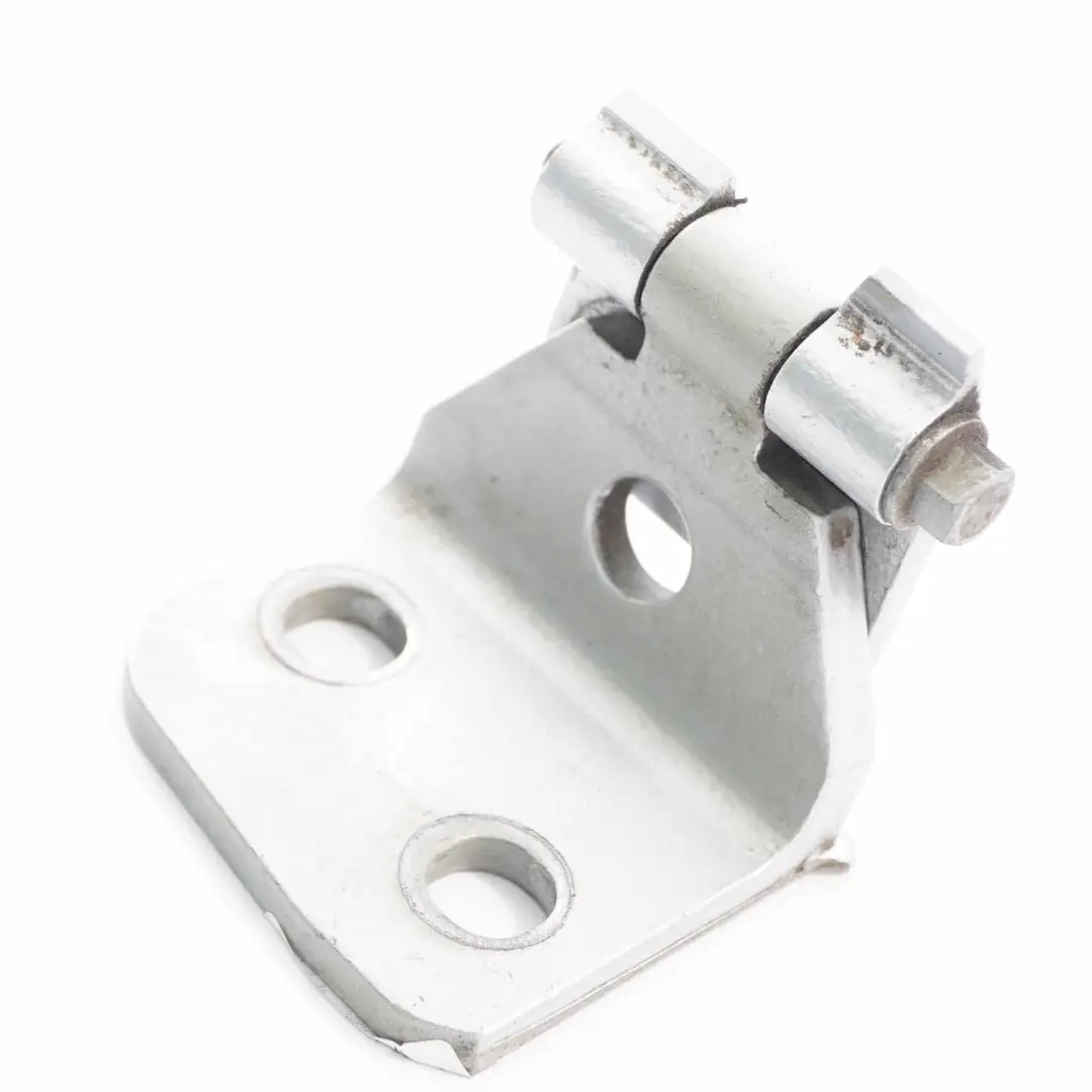 Cerniera porta anteriore posteriore destra inferiore Titansilber 354 per BMW X3 E83 con numero di parte 3422372 BMW X3 E83 Cerniera porta anteriore posteriore destra inferiore Titansilber 354 - SKU 3422372-TS - Numero di parte 3422372