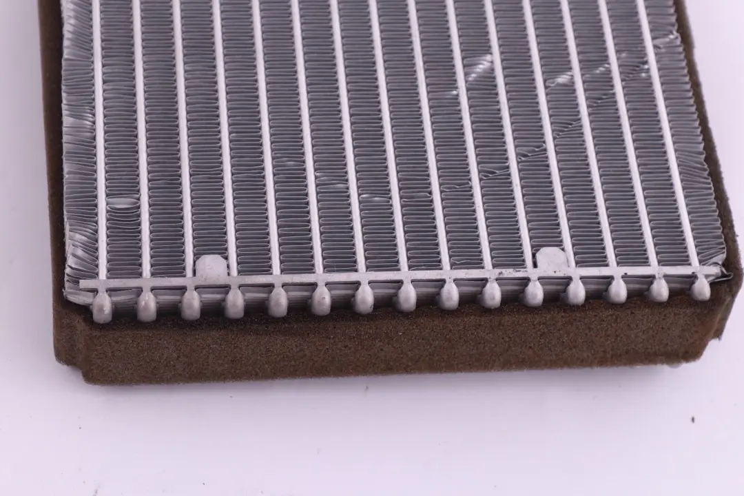 Conditioning Heater Radiator to Mini Cooper One R55 R56 R57 Air with Part number 64113422666 Mini Cooper One R55 R56 R57 Air Conditioning Heater Radiator - SKU 3422666 - Part number 64113422666